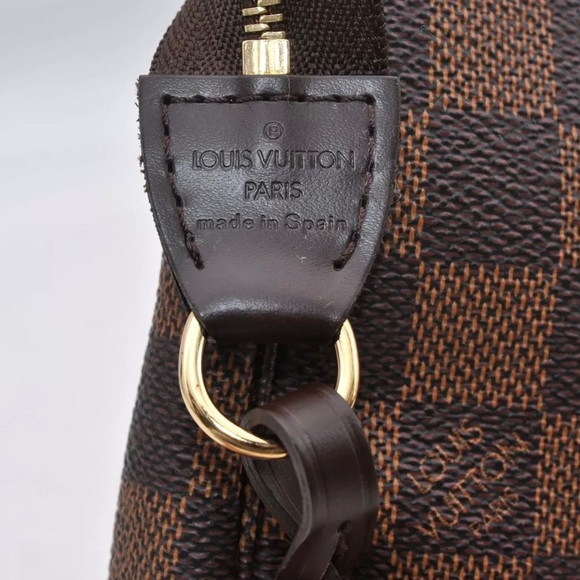 **SOLD**Auth Louis Vuitton Damier Pochette Bag - Picture 3 of 8